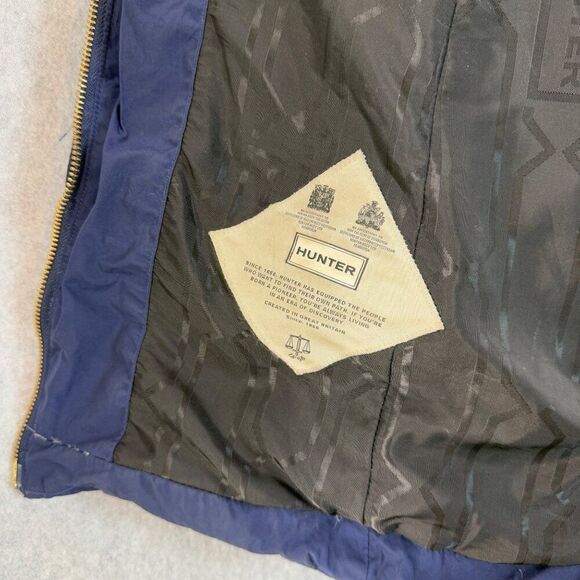 Hunter Women's Size Large Navy Blue Puffer Coat Faux Fur Collar Hood Down Fill - Picture 13 of 16